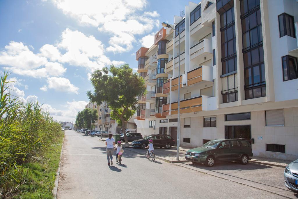 Sea, Surf & The City Costa da Caparica Exterior foto